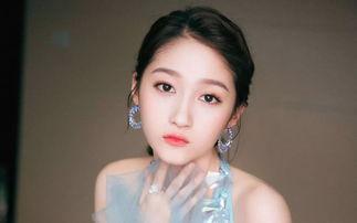 娱乐圈吃瓜大妈小说,揭秘明星背后的秘密与八卦风云  第1张 娱乐圈吃瓜大妈小说,揭秘明星背后的秘密与八卦风云  第1张