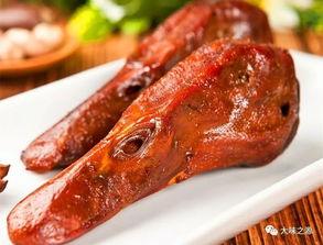 麻辣鸭头爆料怎么做的视频,麻辣鲜香,一口接一口